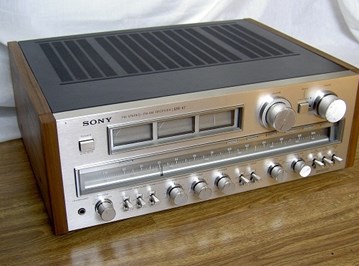 Sony STR-V6 or V7 receiver (tuner-amp from 1978)