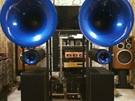 Avantgarde Duo horn speakers