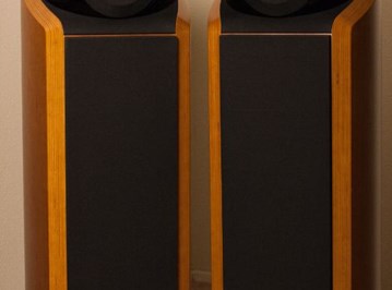 B&amp;W Nautilus 802, Floorstanding Speakers in cherrywood.