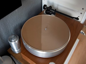 Acoustic Solid Wood MPX Turntable with REGA 303 Tonearm